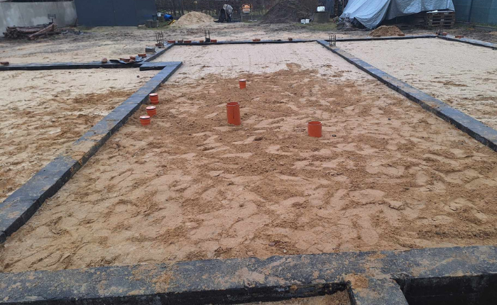 Jak zabezpieczyć fundamenty domu przed zimą?